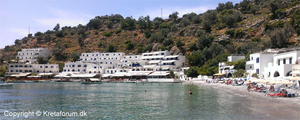 Loutro ligger på Syd-Kreta, og kan kun nåes med båd fra Chora Sfakion eller Paleochora